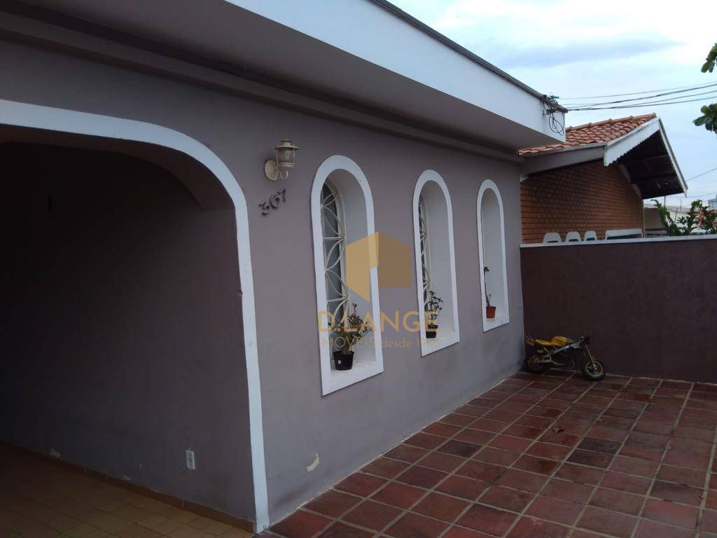 Casa à venda com 3 quartos, 154m² - Foto 1