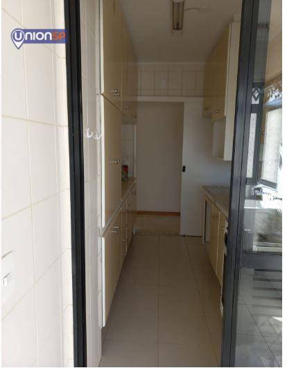 Apartamento à venda com 2 quartos, 70m² - Foto 25