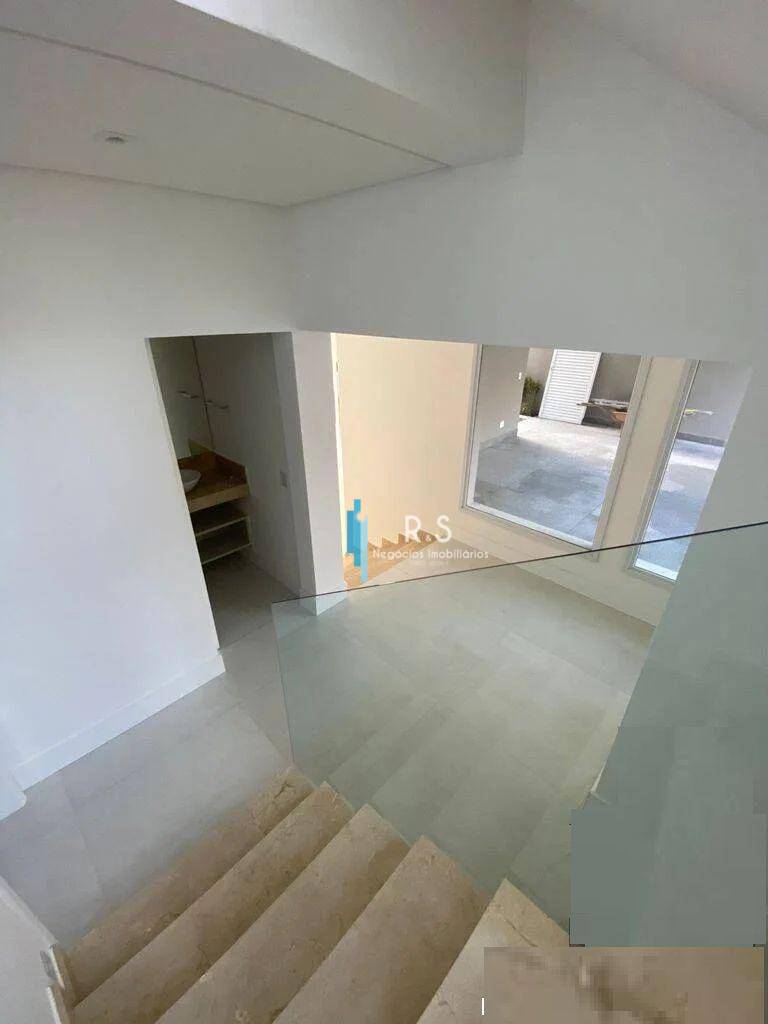 Casa à venda com 6 quartos, 380m² - Foto 11