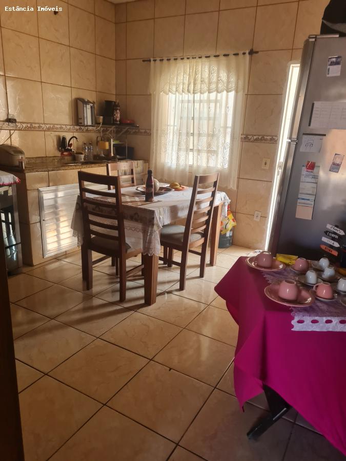 Casa à venda com 2 quartos, 450m² - Foto 19