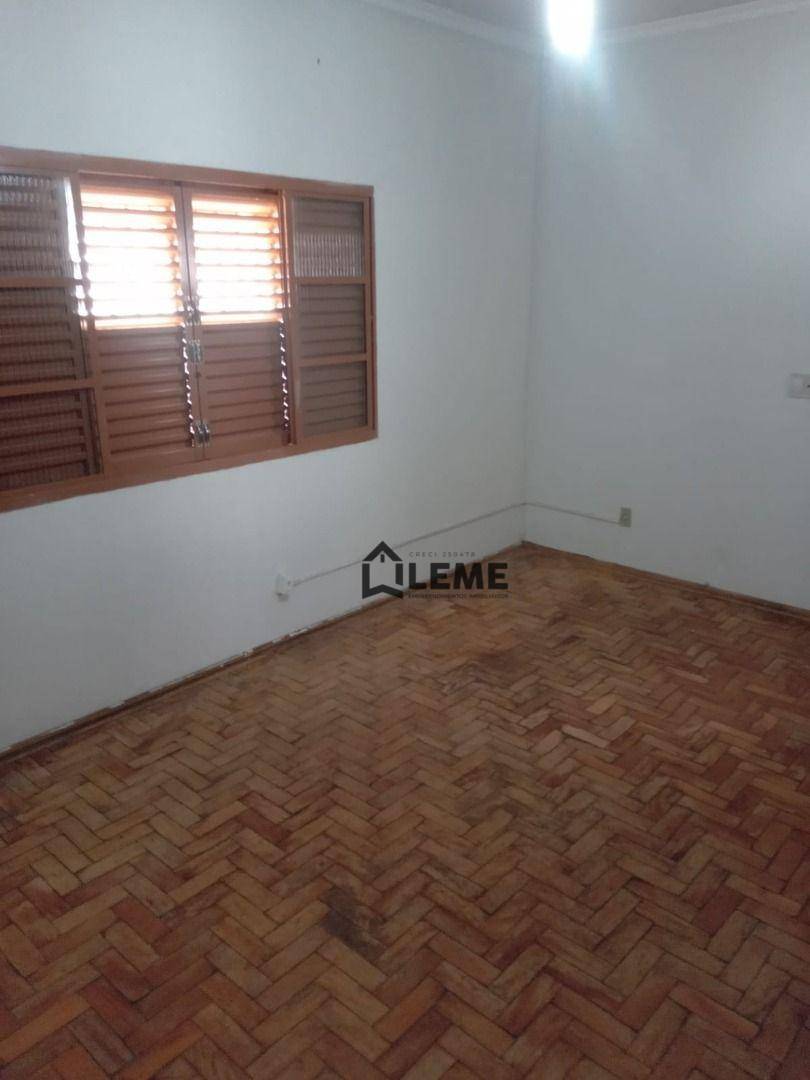 Casa à venda com 3 quartos, 194m² - Foto 8