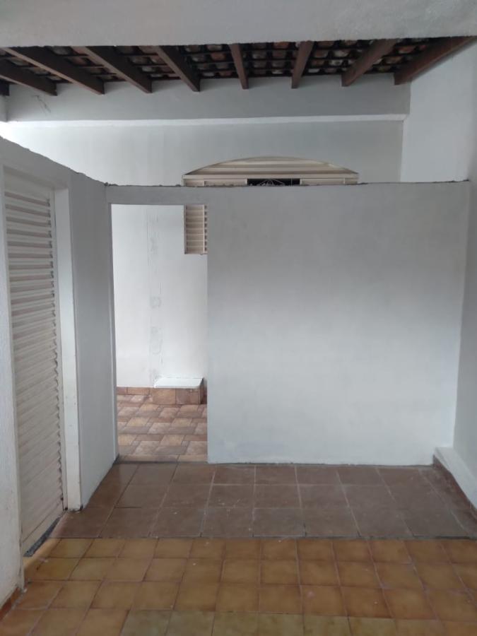 Casa para alugar com 2 quartos, 85m² - Foto 9