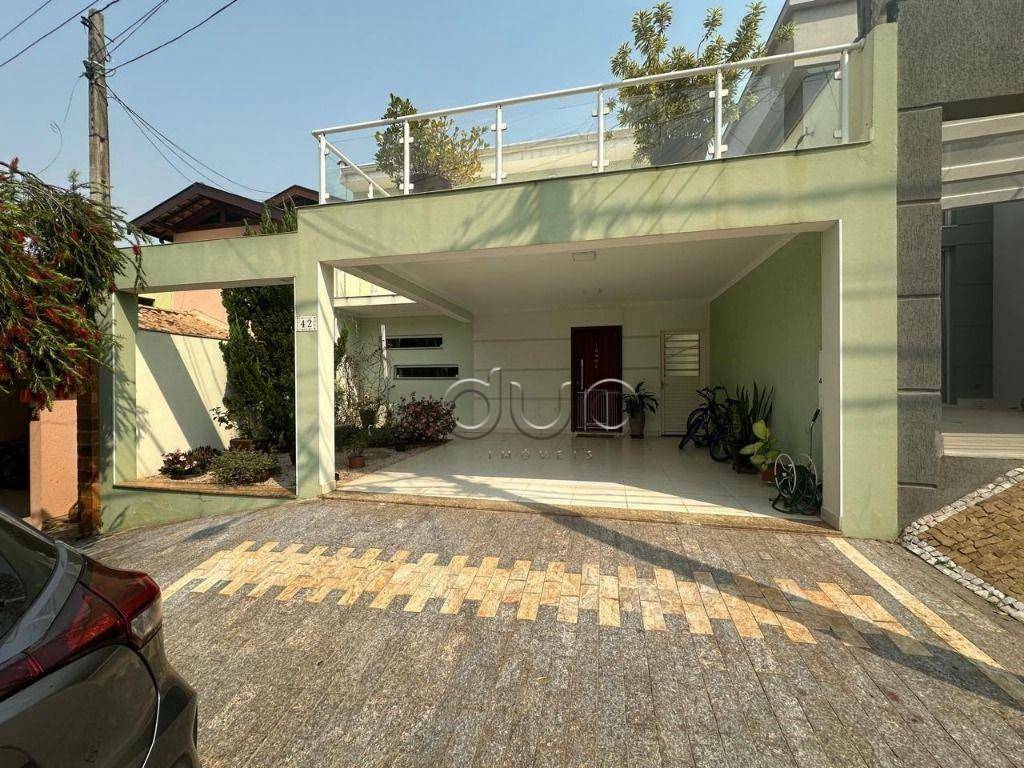 Casa de Condomínio à venda com 3 quartos, 206m² - Foto 2