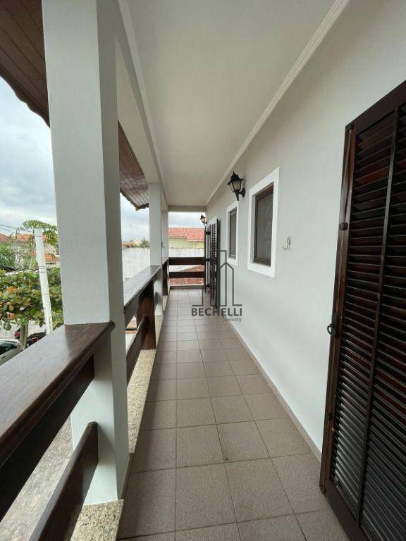 Casa à venda com 4 quartos, 294m² - Foto 18