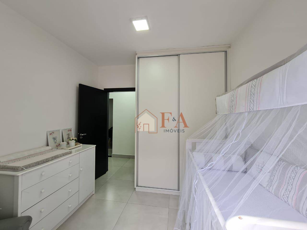 Casa à venda com 3 quartos, 130m² - Foto 9