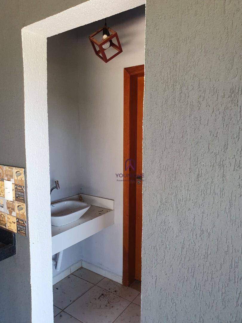 Casa de Condomínio à venda e aluguel com 3 quartos, 250m² - Foto 3