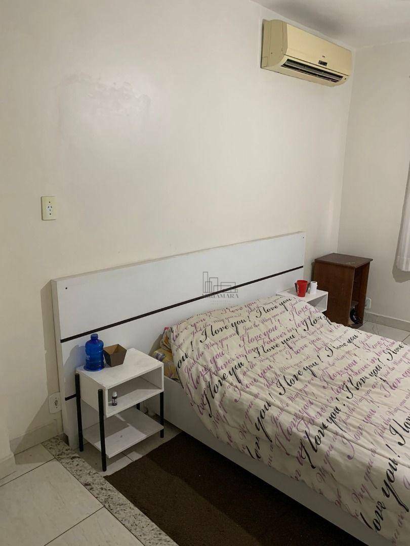 Apartamento à venda com 2 quartos, 70m² - Foto 3