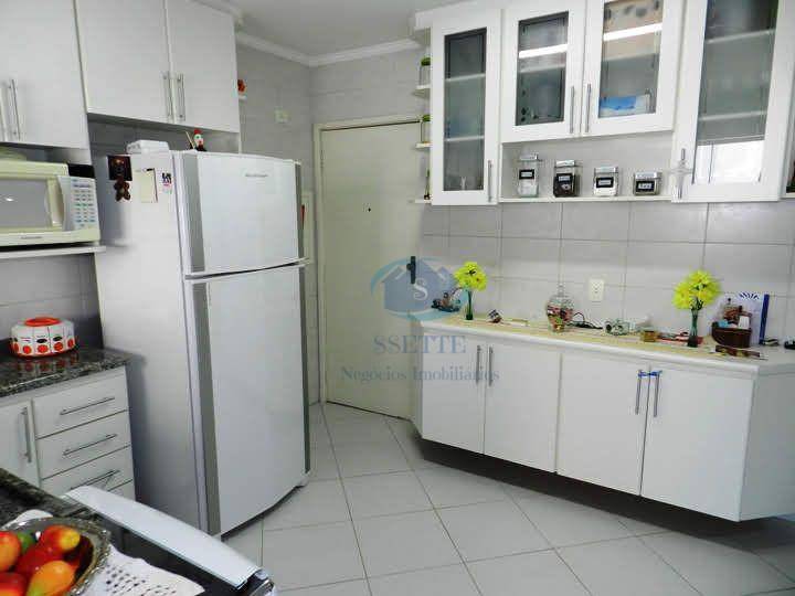 Apartamento à venda com 3 quartos, 115m² - Foto 18