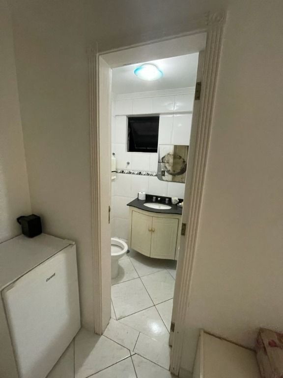 Apartamento à venda com 3 quartos, 190m² - Foto 19