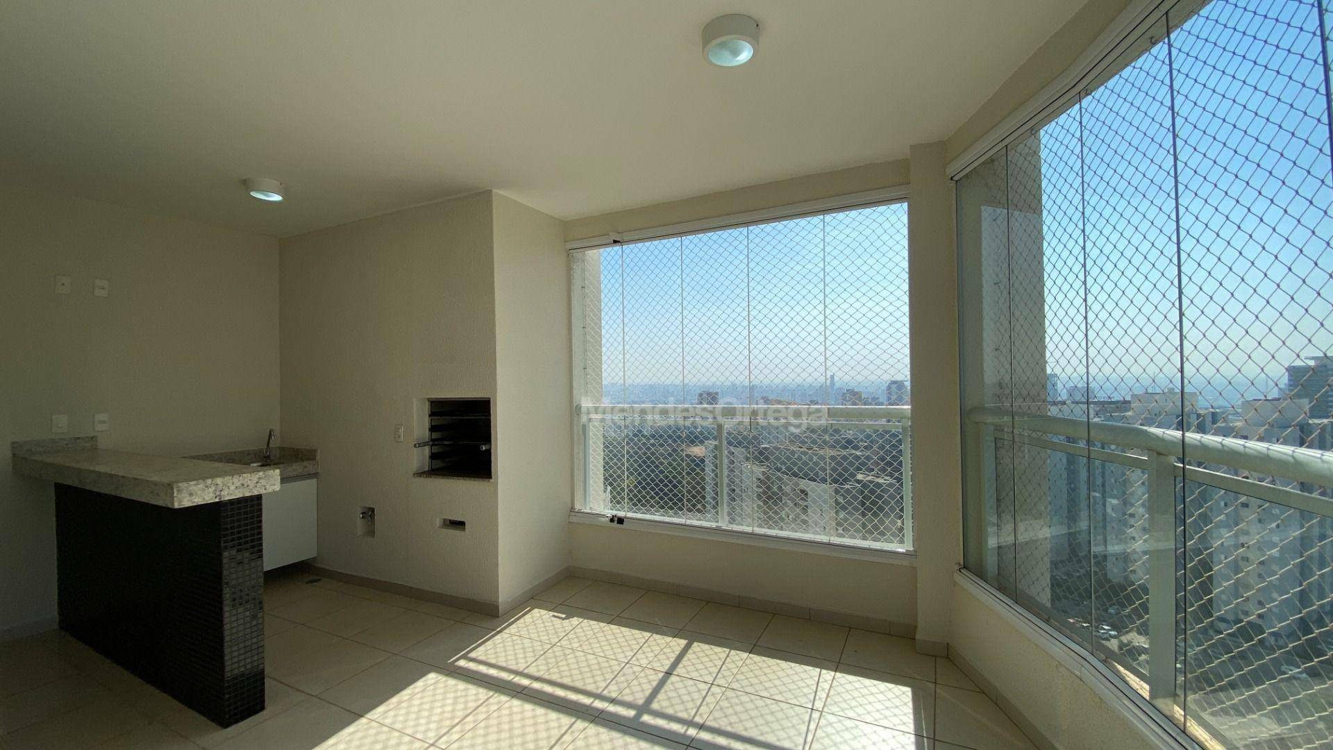 Apartamento à venda com 3 quartos, 236m² - Foto 7