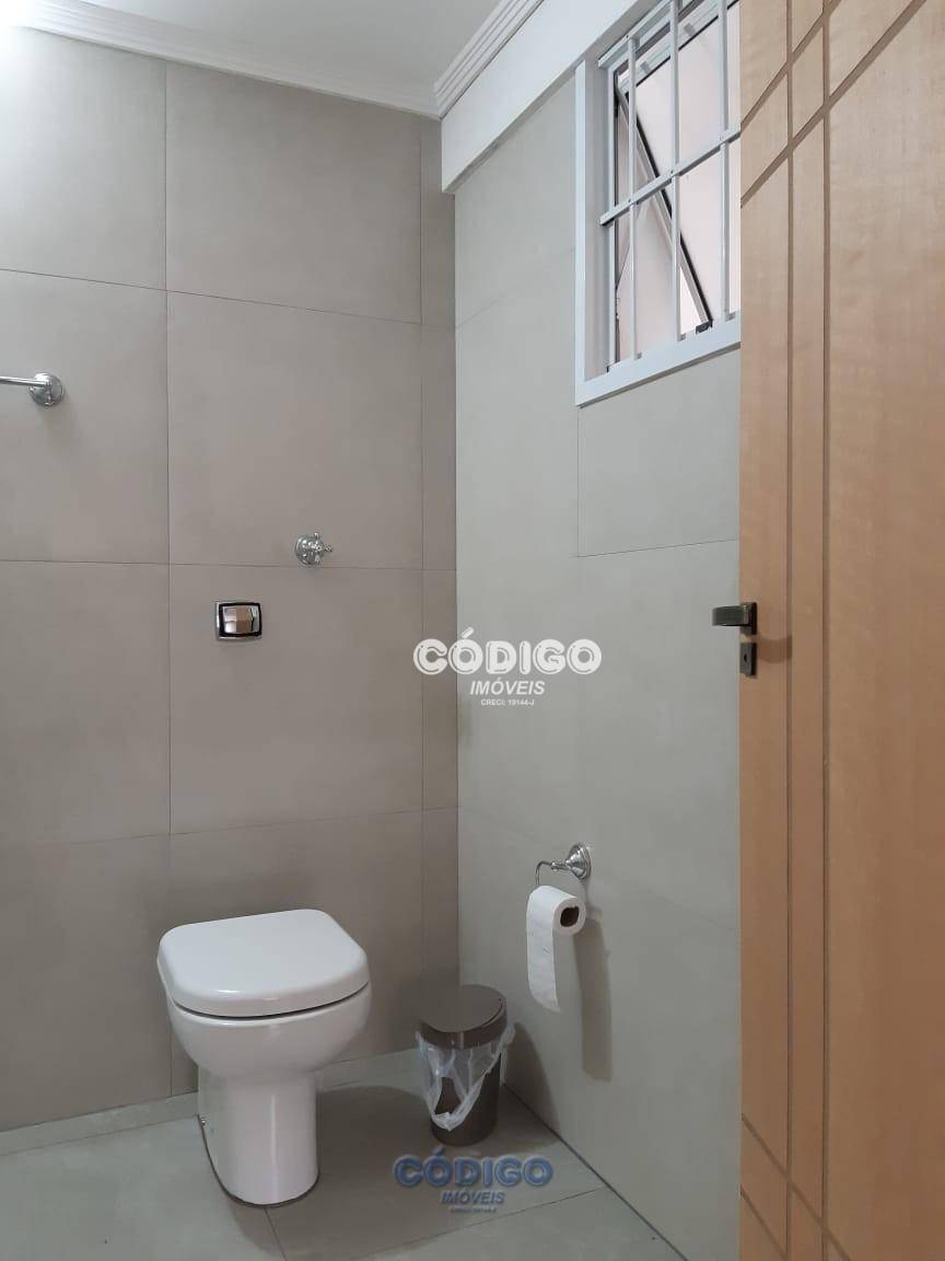 Casa à venda com 3 quartos, 330m² - Foto 7