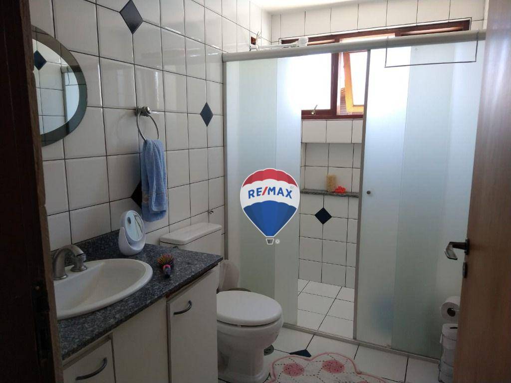 Casa de Condomínio à venda com 4 quartos, 250m² - Foto 18