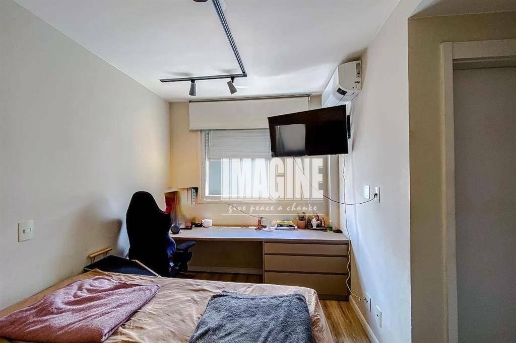 Apartamento à venda com 2 quartos, 69m² - Foto 4