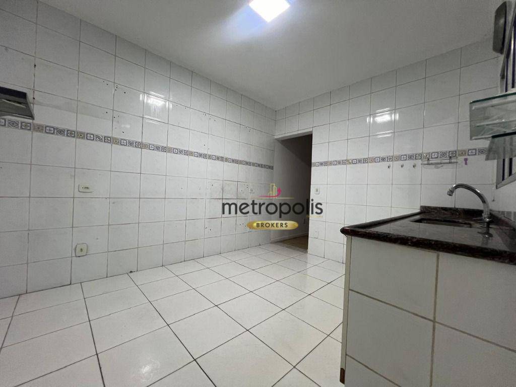 Sobrado à venda com 2 quartos, 300m² - Foto 5