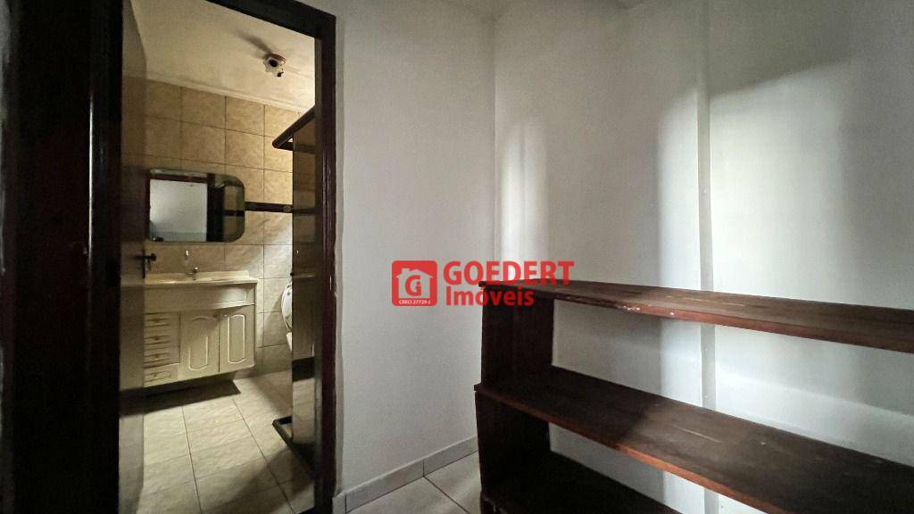 Casa para alugar com 3 quartos, 172m² - Foto 18