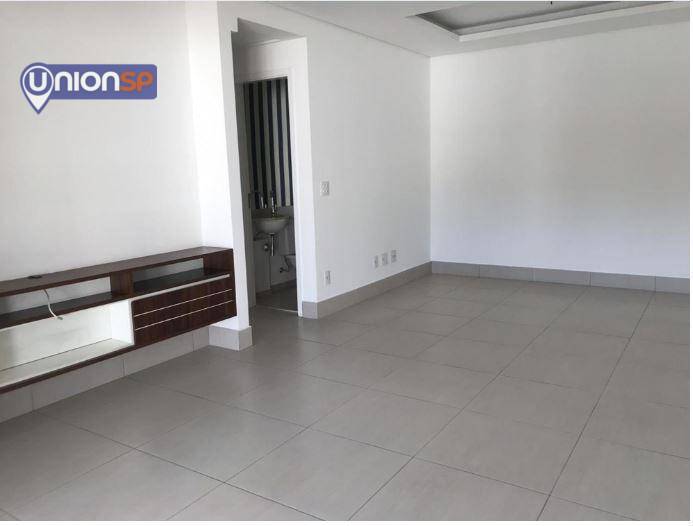 Apartamento à venda com 3 quartos, 110m² - Foto 1