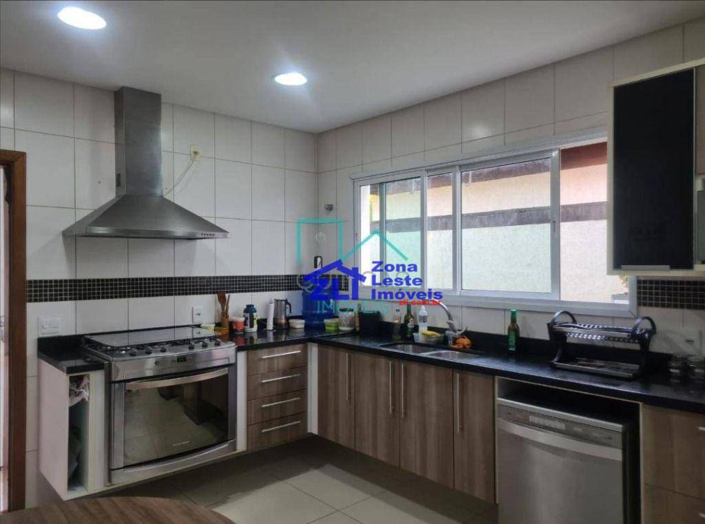 Sobrado à venda com 3 quartos, 220m² - Foto 22