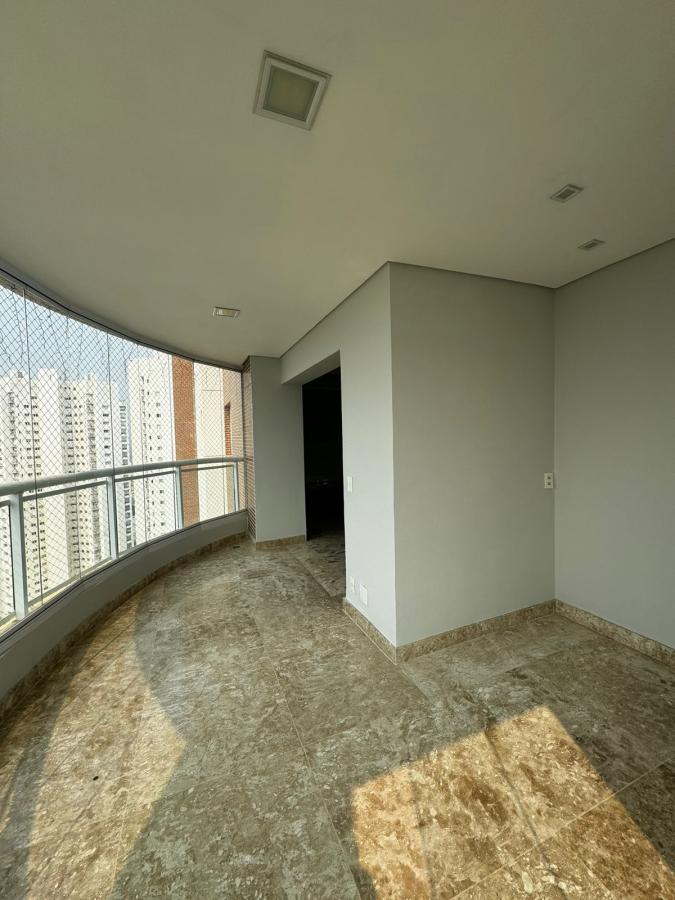 Apartamento para alugar com 3 quartos, 232m² - Foto 3