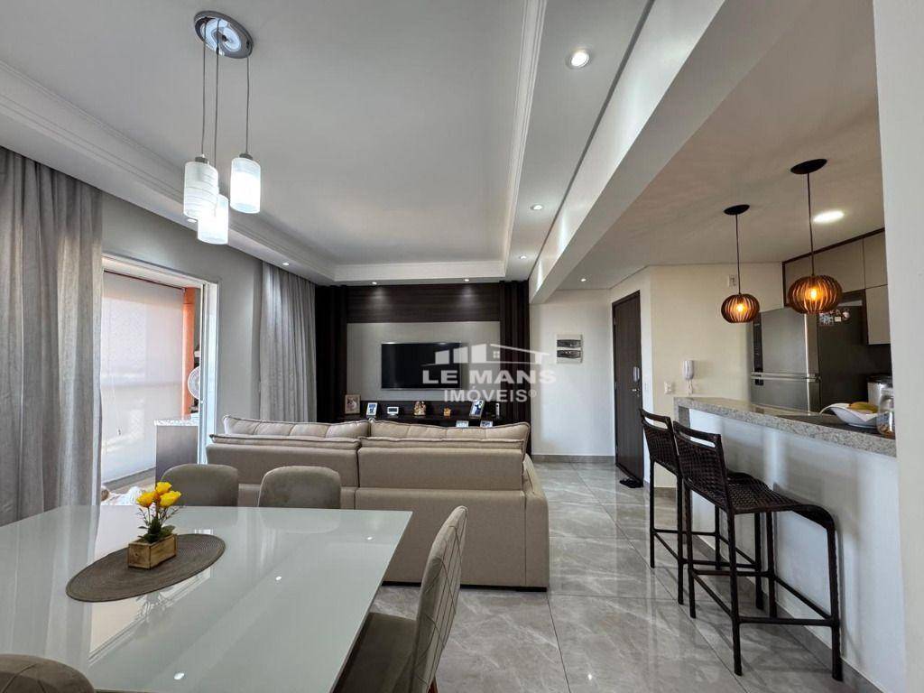 Apartamento à venda com 3 quartos, 87m² - Foto 1