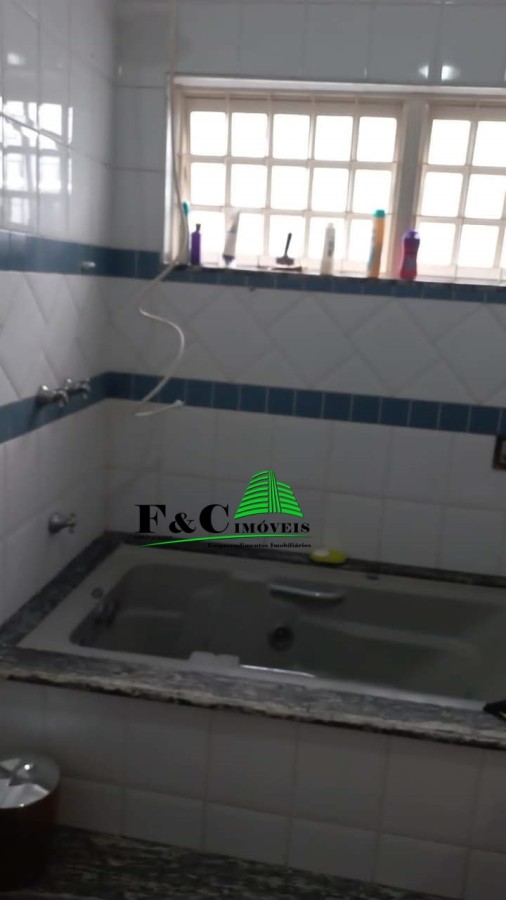 Casa à venda com 2 quartos, 125m² - Foto 10
