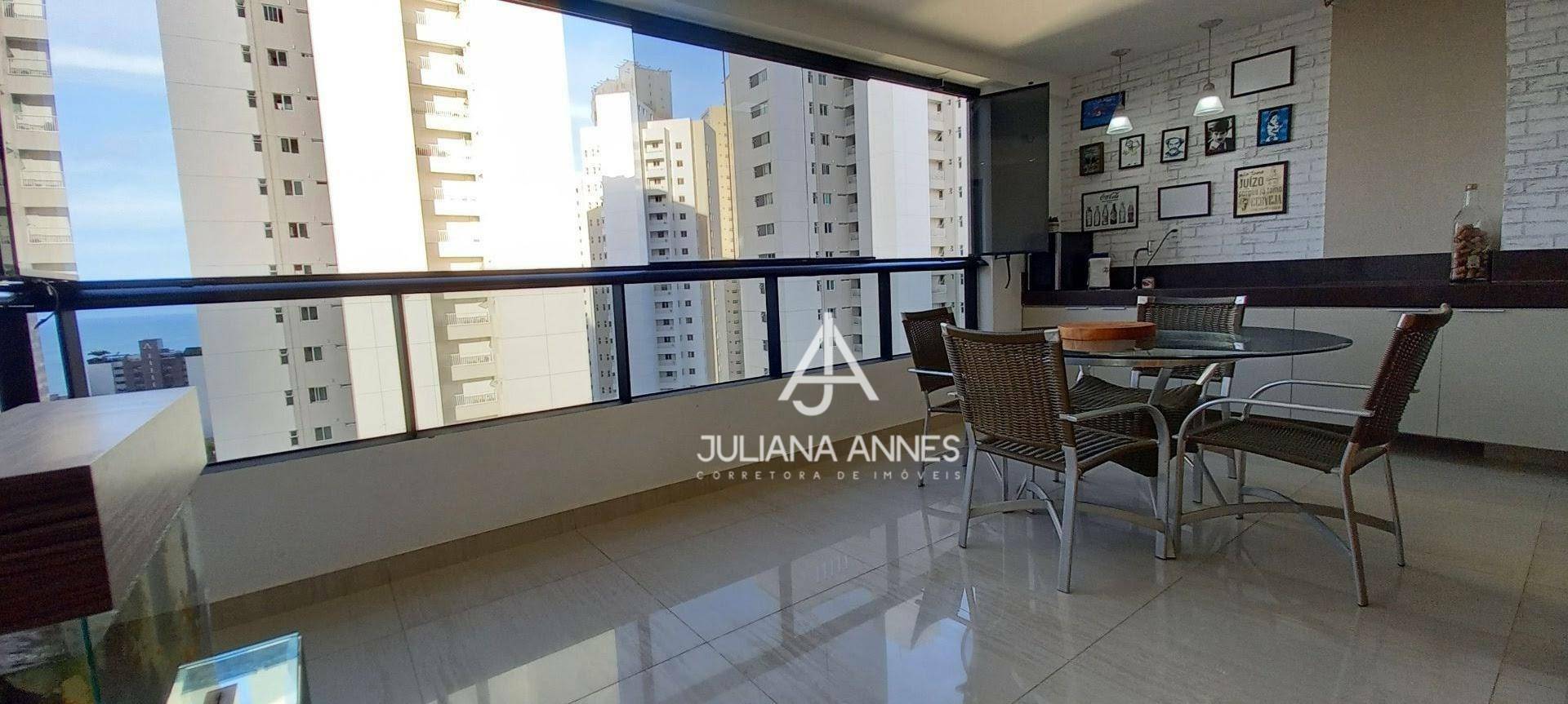 Apartamento à venda com 4 quartos, 216m² - Foto 2