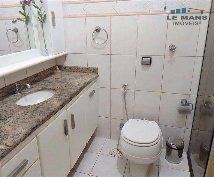 Casa de Condomínio à venda com 3 quartos, 306m² - Foto 11