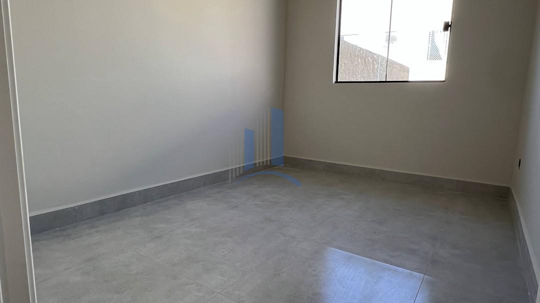 Casa à venda com 3 quartos, 55m² - Foto 11
