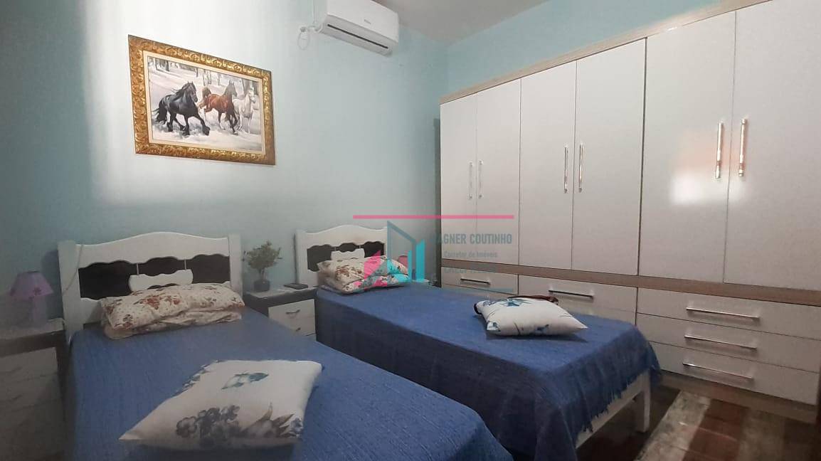 Casa à venda com 4 quartos, 210m² - Foto 11