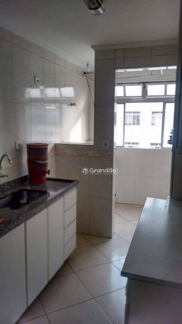 Apartamento à venda com 2 quartos, 61m² - Foto 4