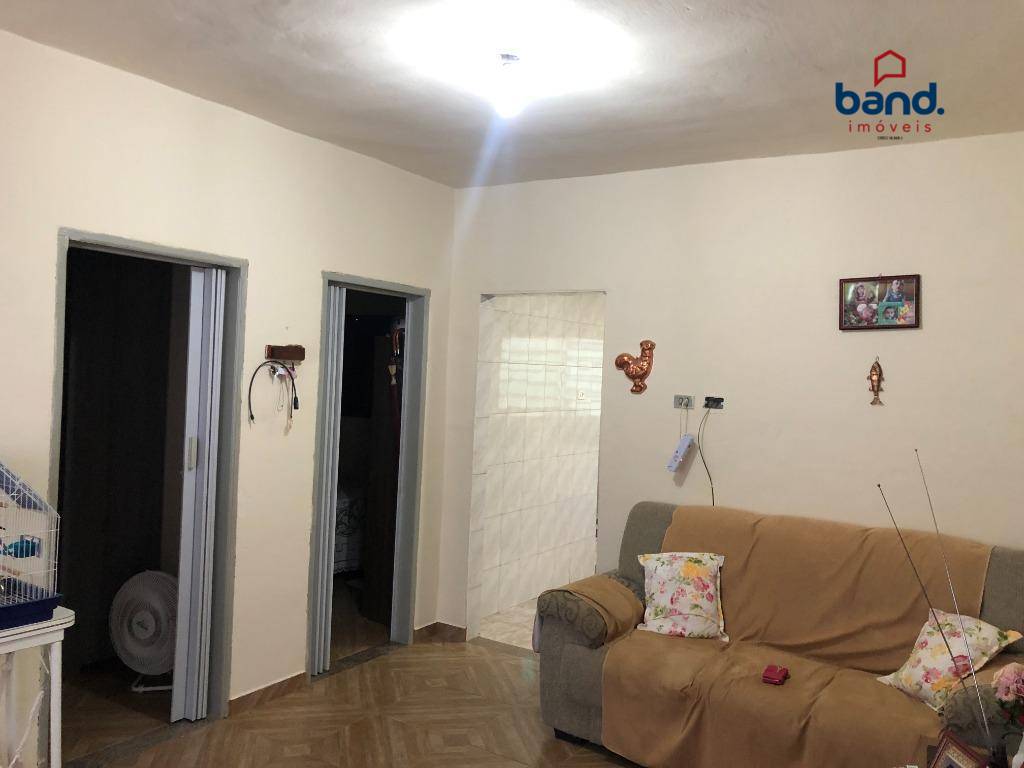 Casa à venda com 2 quartos, 80m² - Foto 4