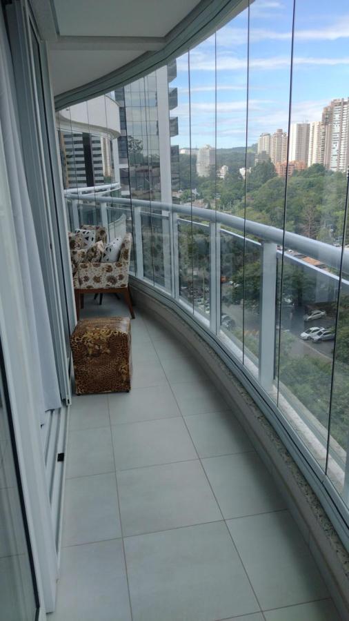 Apartamento à venda com 2 quartos, 70m² - Foto 9