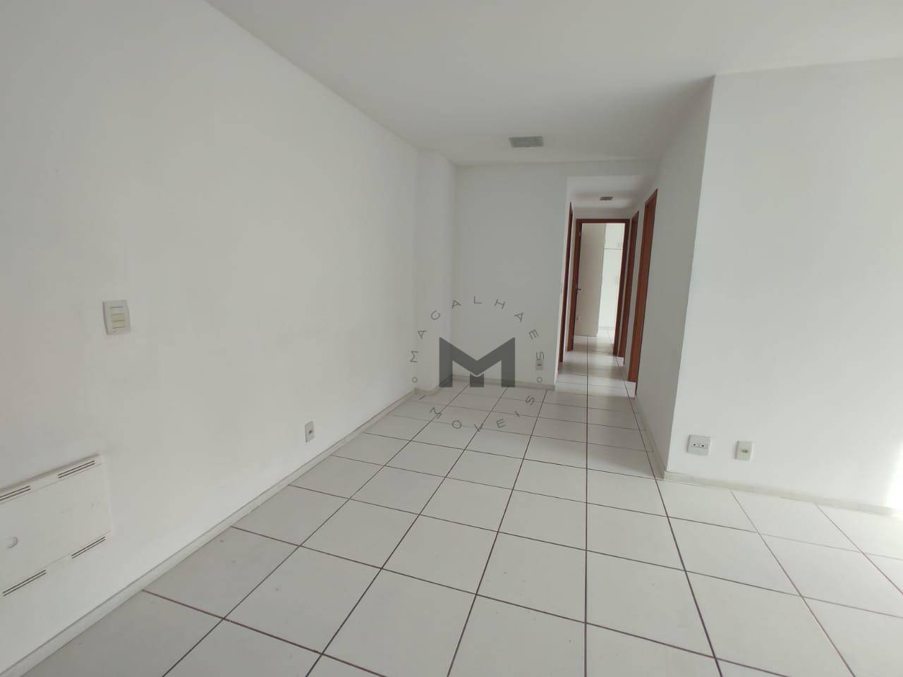 Apartamento à venda com 3 quartos, 70m² - Foto 2