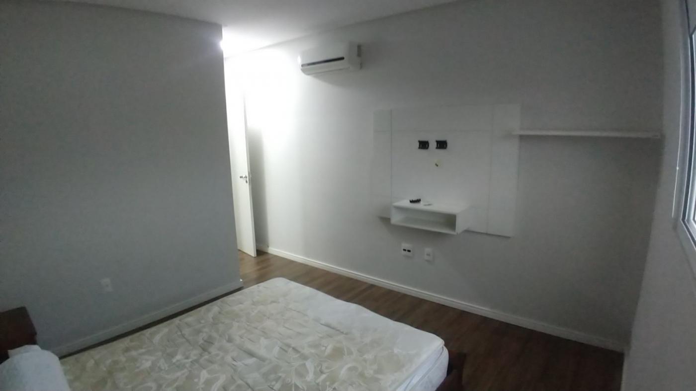 Apartamento para alugar com 2 quartos, 75m² - Foto 7