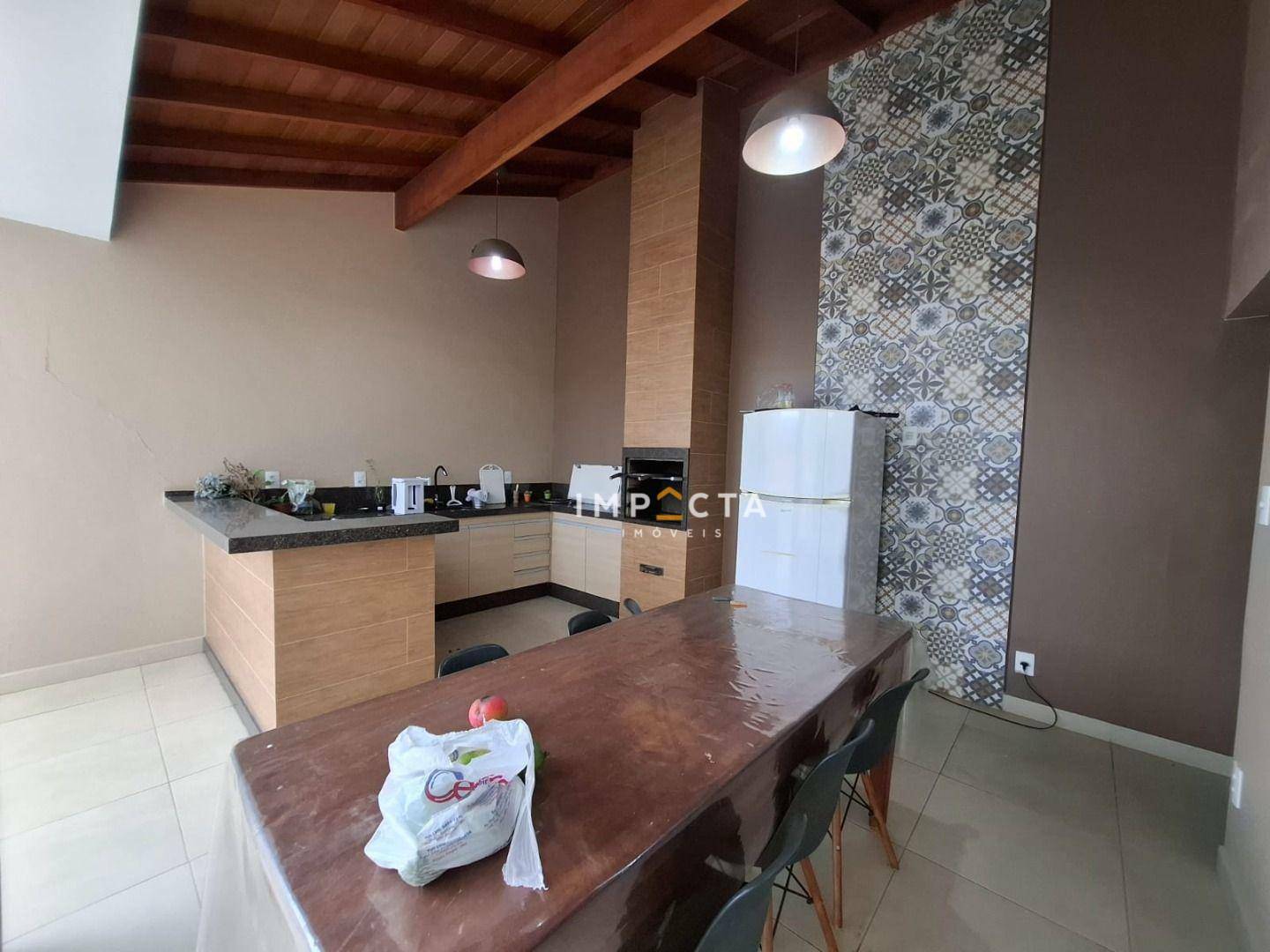 Casa à venda com 4 quartos, 244m² - Foto 11