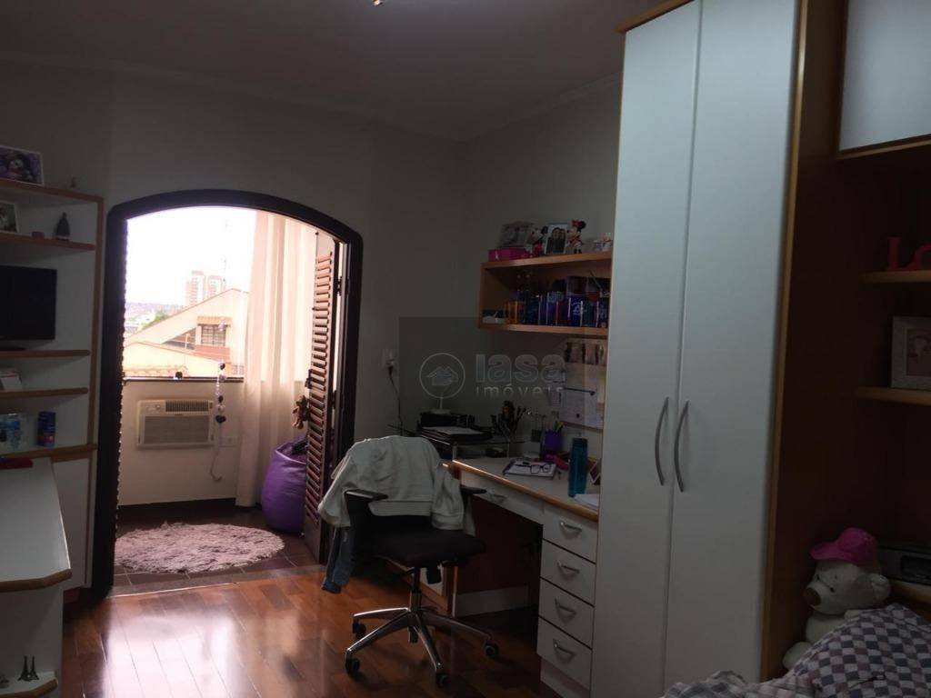 Sobrado à venda com 3 quartos, 313m² - Foto 12