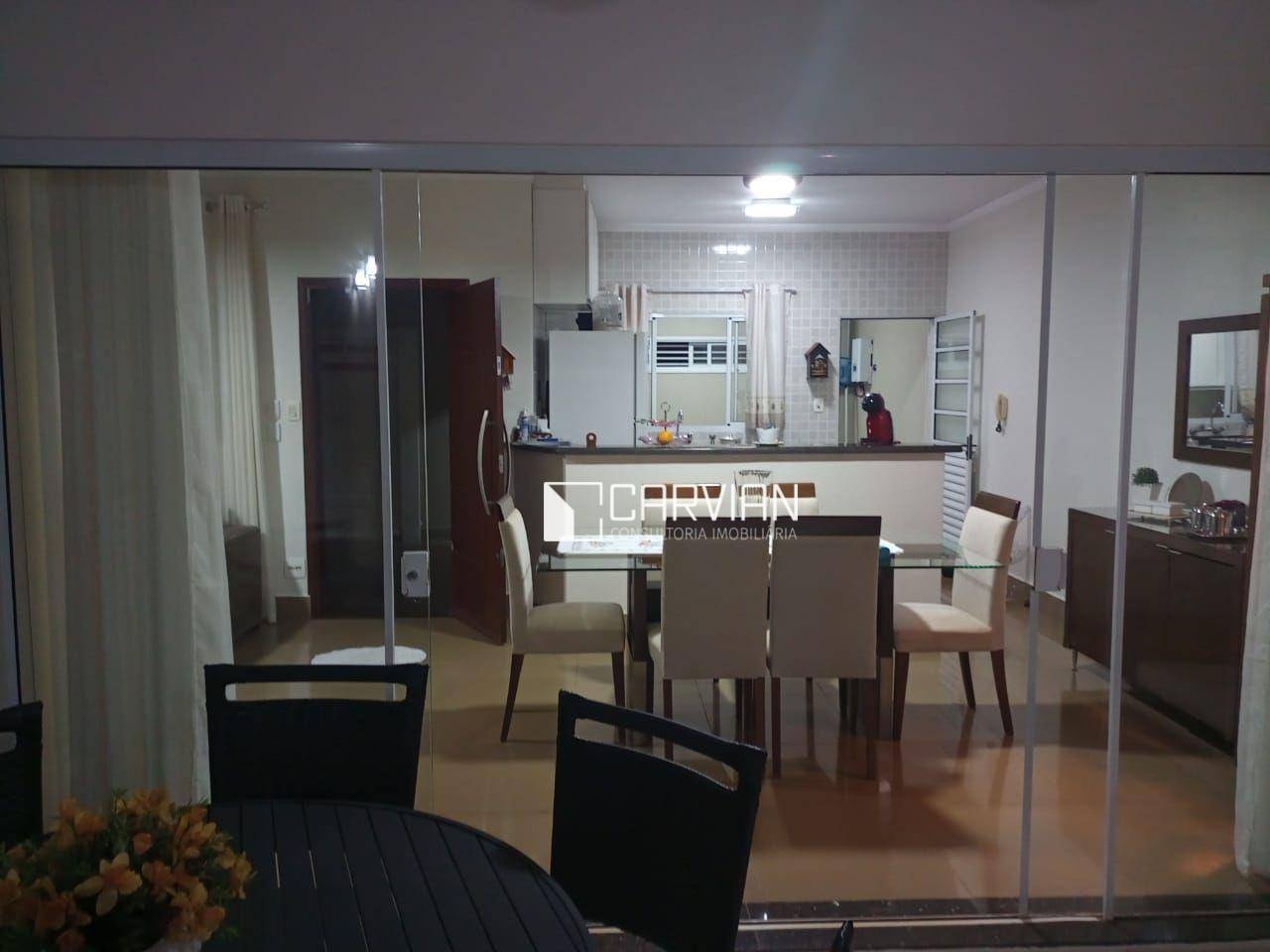 Casa à venda com 3 quartos, 185m² - Foto 2