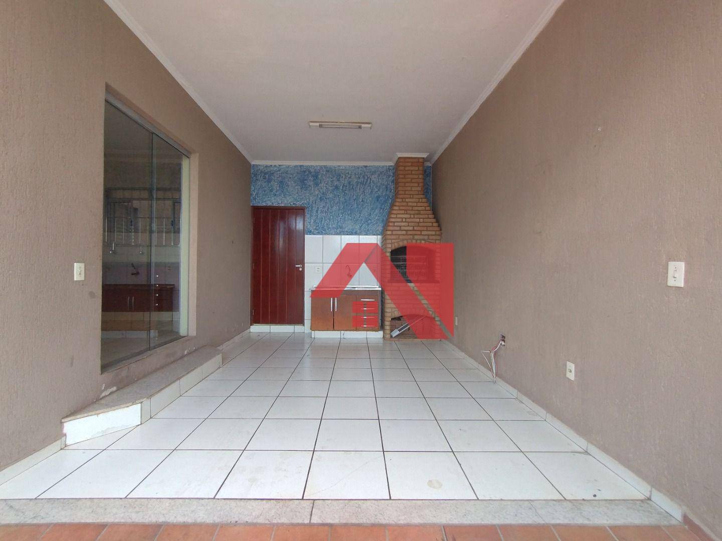 Casa para alugar com 1 quarto, 100m² - Foto 2