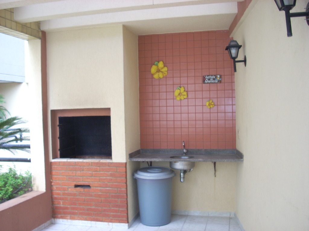 Apartamento à venda com 3 quartos, 81m² - Foto 2