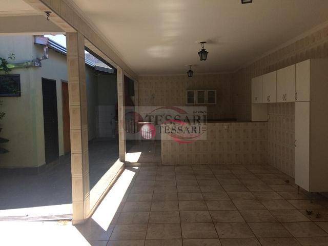 Casa para alugar com 4 quartos, 150m² - Foto 16