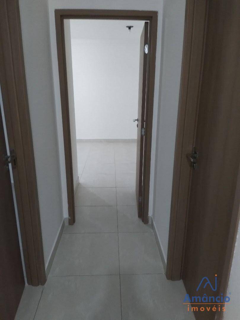 Apartamento para alugar com 4 quartos, 117m² - Foto 5