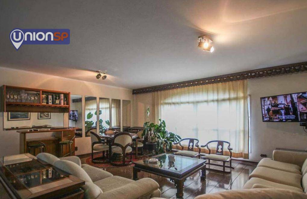 Apartamento à venda com 4 quartos, 225m² - Foto 2