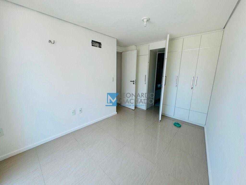 Apartamento à venda com 3 quartos, 80m² - Foto 17