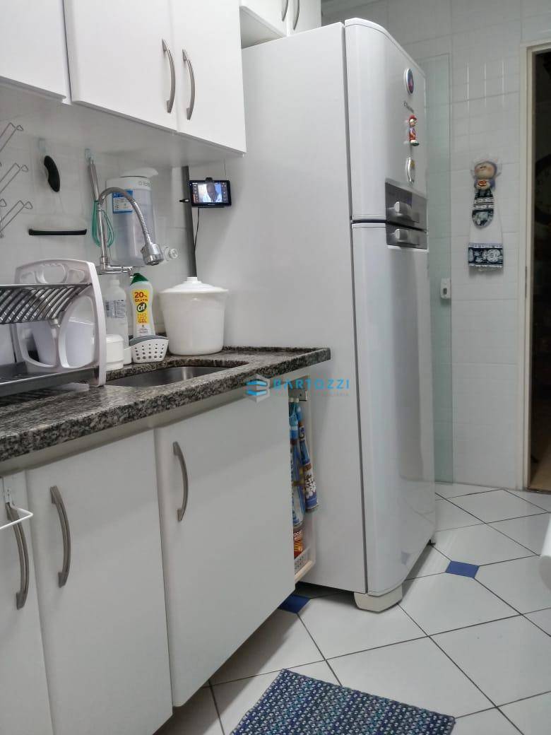 Apartamento à venda com 2 quartos, 63m² - Foto 11