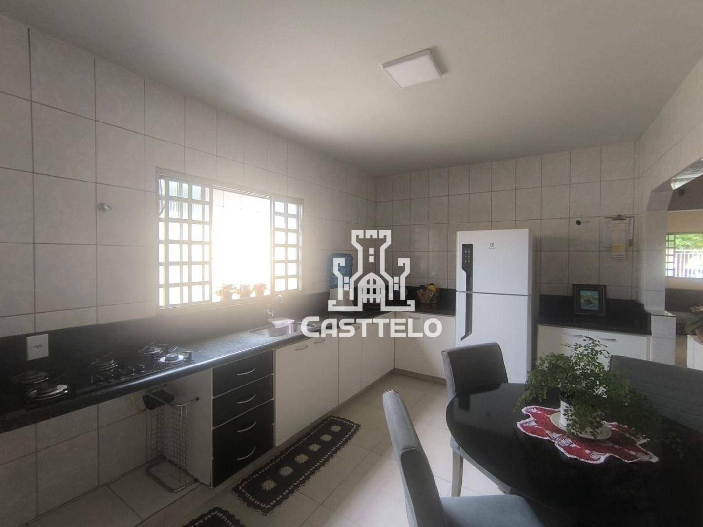 Casa à venda com 3 quartos, 260m² - Foto 16