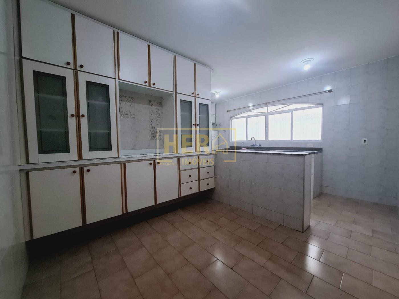 Casa à venda com 3 quartos, 202m² - Foto 6