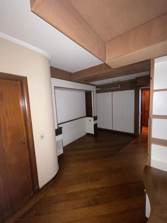 Apartamento à venda com 4 quartos, 340m² - Foto 12