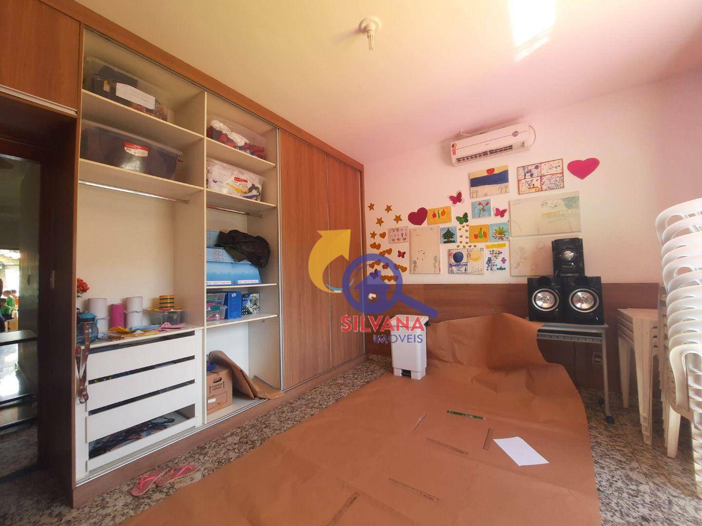 Casa de Condomínio à venda com 3 quartos, 360m² - Foto 11