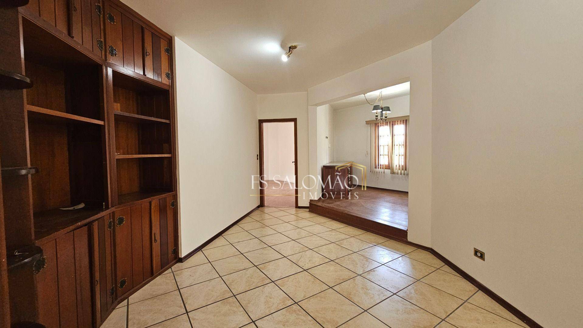 Sobrado para alugar com 4 quartos, 300m² - Foto 13