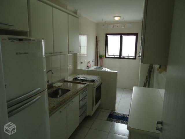 Apartamento à venda com 2 quartos, 75m² - Foto 10