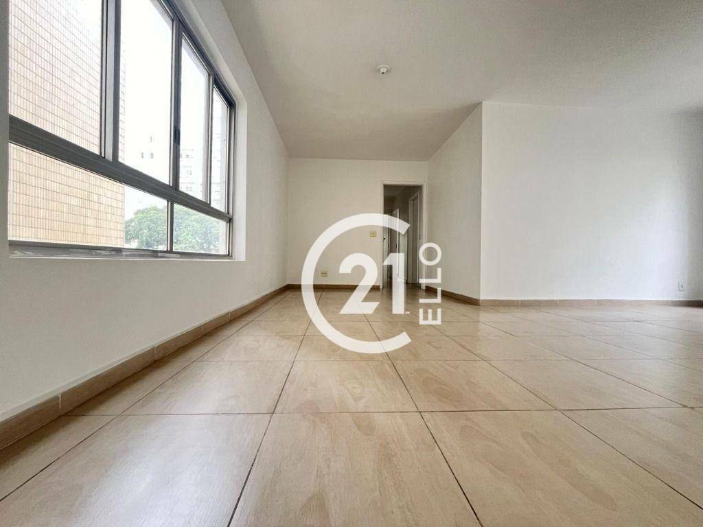 Apartamento para alugar com 3 quartos, 157m² - Foto 2